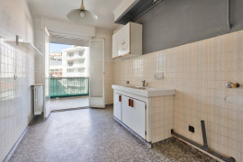 
                                                                                        Vente
                                                                                         Nice - Parc Impérial - Grand 3-4 pièces traversant