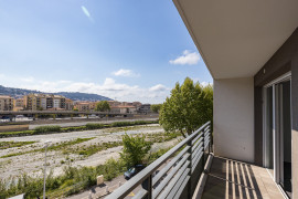 
                                                                                        Vente
                                                                                         NICE / PASTEUR - Studio en dernier étage avec terrasse