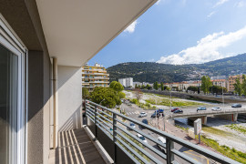 
                                                                                        Vente
                                                                                         NICE / PASTEUR - Studio en dernier étage avec terrasse