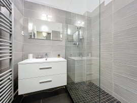 
                                                                                        Vente
                                                                                         Nice Promenade des Anglais - Beau 3 pièces 72 m²