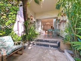 
                                                                                        Vente
                                                                                         Nice Promenade des Anglais - Beau 3 pièces 72 m² avec jardin en front de mer