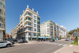 Vente
Nice - Promenade des Anglais - Magnifique 3 pièces de 59 m² avec terrasse et vue mer