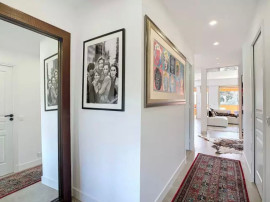 
                                                                                        Vente
                                                                                         Nice Rimiez - Superbe 4 pièces 98m2 entièrement rénové avec vue dégagée sur la verdure et proche des commodités.