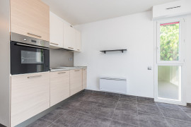 
                                                                                        Location
                                                                                         NICE / ST PHILIPPE - Studio à louer avec terrasse