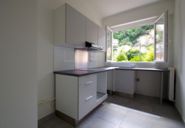 Vente
Nice St Sylvestre - Un appartement rénové avec garage, au calme, bien situé dans un secteur vivant et familial
