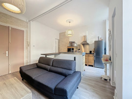 
                                                                                        Vente
                                                                                         Nice Valrose - Charmant 2 pièces en duplex dans un Palais Belle Epoque entouré de jardins