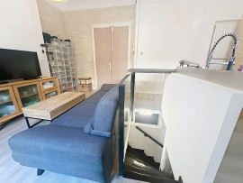 
                                                                                        Vente
                                                                                         Nice Valrose - Charmant 2 pièces en duplex dans un Palais Belle Epoque entouré de jardins