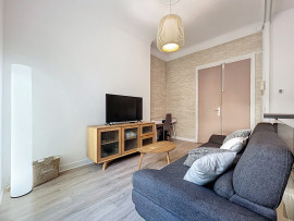 
                                                                                        Vente
                                                                                         Nice Valrose - Charmant 2 pièces en duplex