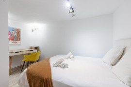 
                                                                                        Vente
                                                                                         Nice - Vieux Nice - Charmant 2 pièces de 42 m² entièrement rénové au coeur de la vieille ville