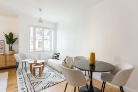 
                                                                                        Location
                                                                                         Nid douillet Paris 16