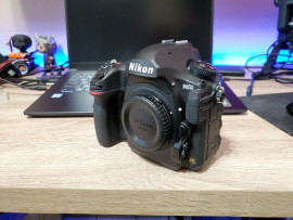 
                                                                                        Photo
                                                                                         NIKON D850