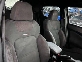 Voiture
Nissan Juke 1.6 DIG-T Nismo SUV 5dr Petrol Manual Euro 5 (200 ps)