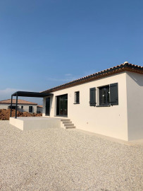 
                                                                                        Vente
                                                                                         Nouveau PIOLENC Villa sur 900 m2 de Jardin