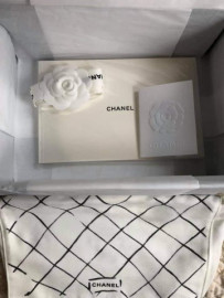 
                                                                                        Vêtement
                                                                                         Nouvel ensemble complet CHANEL Caviar