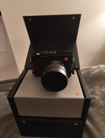 
                                                                                        Photo
                                                                                         Objectif Summilux 28 mm f/1,7 ASPH – Noir