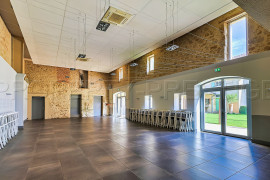 
                                                                                        Vente
                                                                                         OCCITANIE DOMAINE MARIAGES EVENEMENTIEL 2,8 HA