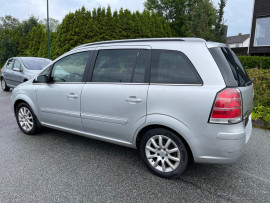 
                                                                                        Voiture
                                                                                         Opel Zafira