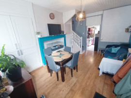 Vente
Opportunité petit prix maison avec cour