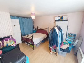 Vente
Opportunité petit prix maison avec cour