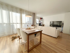 
                                                                                        Vente
                                                                                         OULLINS – Lumineux T3 de 71 m² avec balcon, cave et potentiel T4