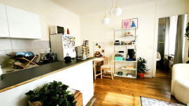 
                                                                                        Location
                                                                                         P17 Rue Pouchet meublé 2 pièces Rdc sur jardin