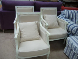 
                                                                        Meuble
                                                                         Paire de fauteuils blancs, promotion