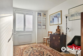 
                                                                                        Vente
                                                                                         Paris 10ème 4 pièces de 89 m² avec vue panoramique