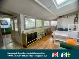 
                                                                                        Vente
                                                                                         Paris 10eme, Studio de 53 m² sur cour, emplacement recherché