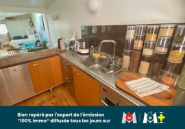 
                                                                                        Vente
                                                                                         Paris 10eme, Studio de 53 m² sur cour, emplacement recherché