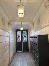 
                                                                                        Location
                                                                                         Paris 11e — Appartement 2 pièces meublé