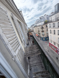 
                                                                                        Location
                                                                                         Paris 11e — Appartement 2 pièces meublé