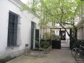 
                                                                                        Vente
                                                                                         Paris 11e studio meublé 18 m2