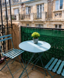 
                                                                                        Location
                                                                                         Paris 15e – Studio meublé 27 m² avec balcon