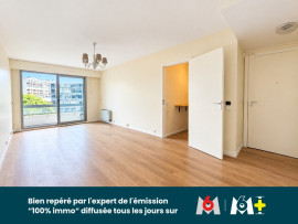 
                                                                                        Vente
                                                                                         Paris 15ème - Quartier St Lambert - Appartement 2 pieces 46m2 avec terrasse - 8eme etage - calme et lumineux