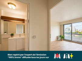 
                                                                                        Vente
                                                                                         Paris 15ème - Quartier St Lambert - Appartement 2 pieces 46m2 avec terrasse - 8eme etage - calme et lumineux