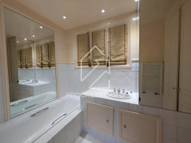 
                                                                                        Vente
                                                                                         Paris 16 – Bel appartement immeuble standing