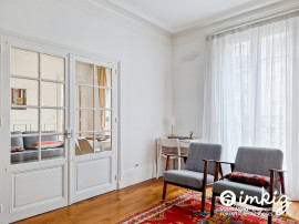 
                                                                                        Vente
                                                                                         Paris 18ᵉ  3 pièces avec balcon charme ancien