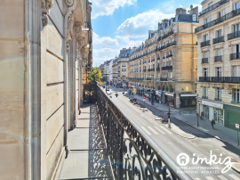 
                                                                                        Vente
                                                                                         Paris 18ᵉ  3 pièces avec balcon charme ancien