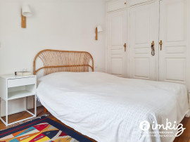 
                                                                                        Vente
                                                                                         Paris 18ᵉ  3 pièces avec balcon charme ancien