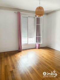 
                                                                                        Vente
                                                                                         Paris 18  3 pièces charme, balcon, calme sur cour