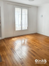 
                                                                                        Vente
                                                                                         Paris 18  3 pièces charme, balcon, calme sur cour