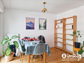 
                                                                                        Vente
                                                                                         Paris 19e – 3P refait à neuf, traversant, 2 loggia