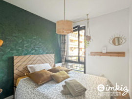 
                                                                                        Vente
                                                                                         Paris 19ème 4P familial traversant balcon