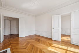 
                                                                                        Vente
                                                                                         Paris 5 - Saint Marcel