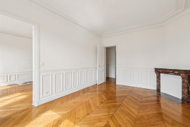 
                                                                                        Vente
                                                                                         Paris 5 - Saint Marcel