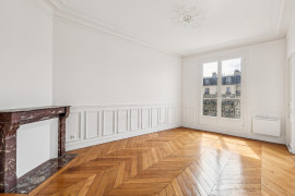 
                                                                                        Vente
                                                                                         Paris 5 - Saint Marcel