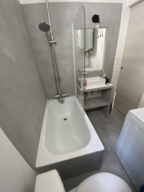 
                                                                                        Location
                                                                                         Paris 9e - 2 pièces meublé 32m2