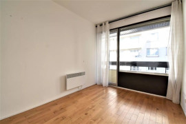 
                                                                                        Vente
                                                                                         PARIS XV - COMMERCE/THEATRE - DEUX PIECES