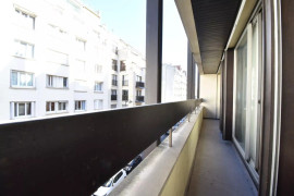 
                                                                                        Vente
                                                                                         PARIS XV - COMMERCE/THEATRE - DEUX PIECES