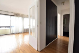 
                                                                                        Vente
                                                                                         PARIS XV - COMMERCE/THEATRE - DEUX PIECES